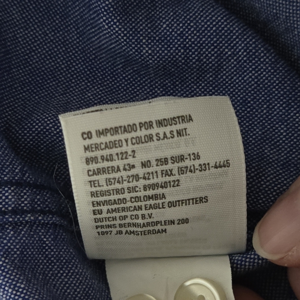 American Eagle Outfitters Classic Fit Men's Blue Medium Button-Down Shirt - Picture 9 of 10